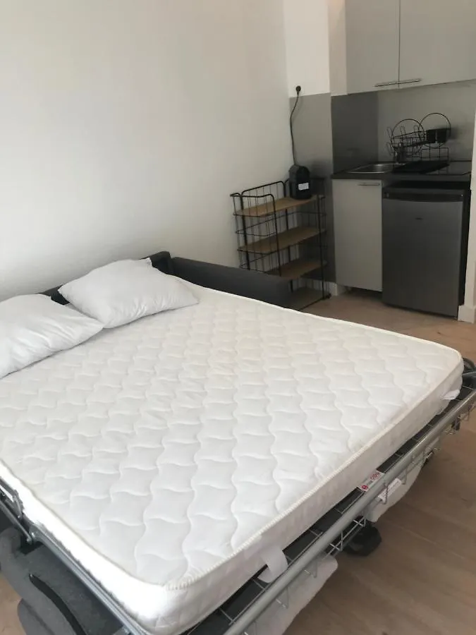 Studio 2 Adultes 2 Enfants Sanary Sur Mer A 800M De La Mer Apartment