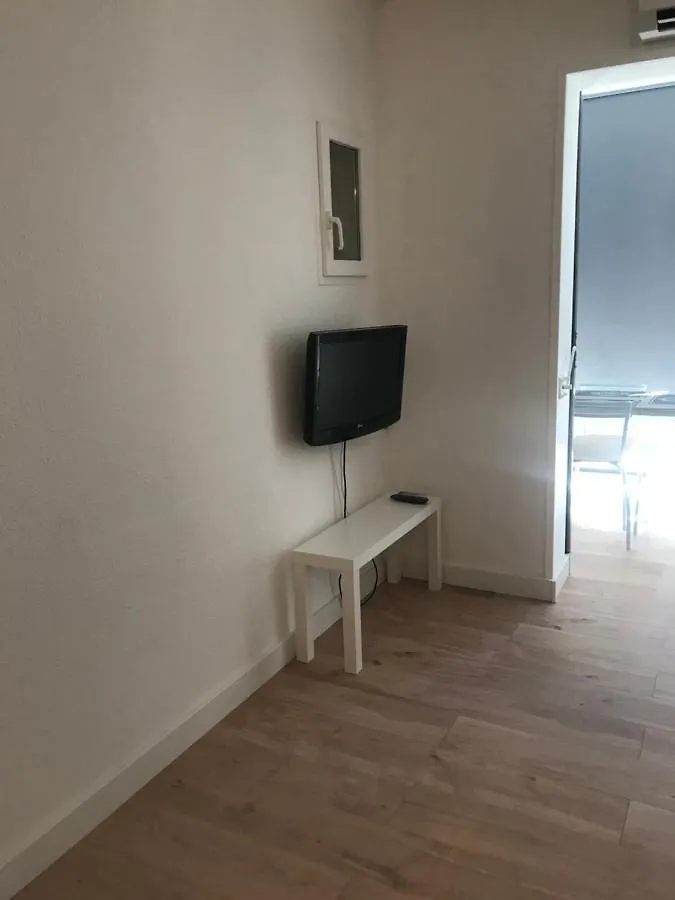 Apartment Studio 2 Adultes 2 Enfants Sanary Sur Mer A 800M De La Mer France